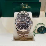 RLX Sky-Dweller 42mm 336935-0002/0006 Rose Gold Chocolate Dial Jubilee - Image 3