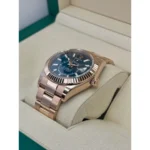 RLX Sky-Dweller 42mm 336935-0001/0005 Rose Gold Blue Dial Oyster - Image 4